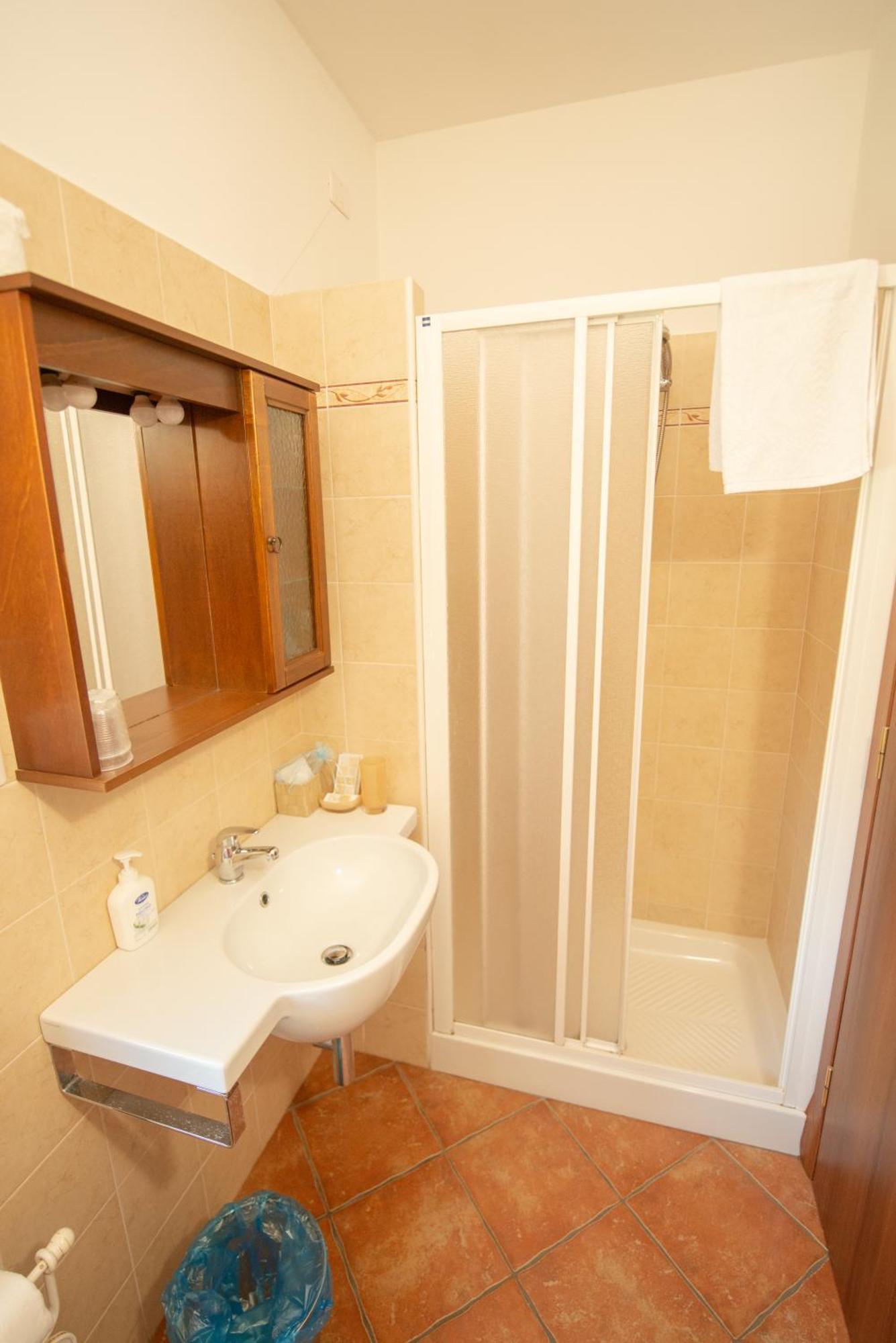 Il Vecchio Noce Hotel บรุนญาโต ภายนอก รูปภาพ