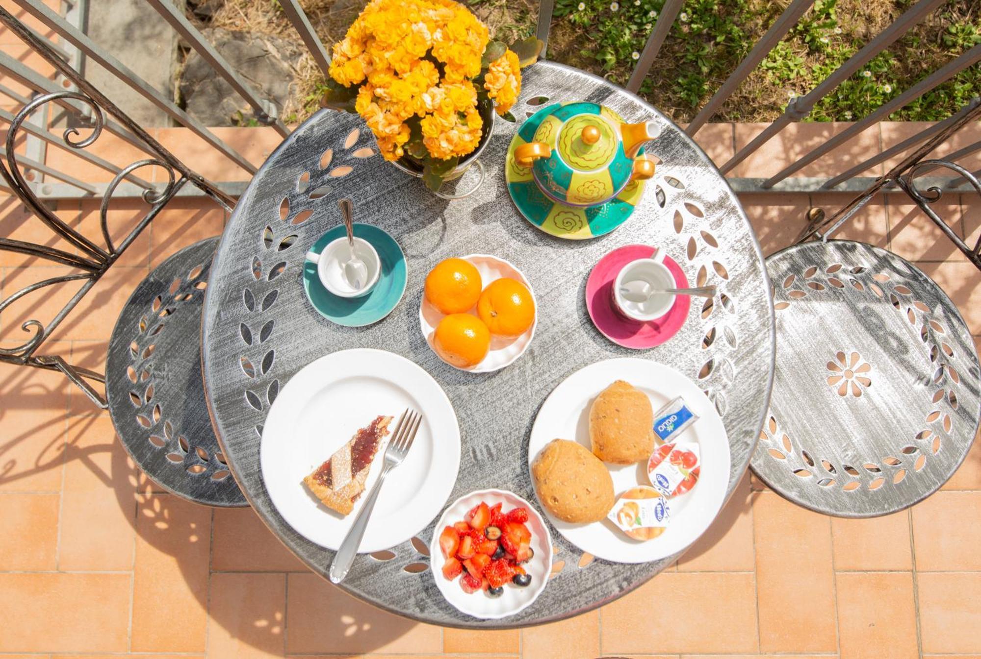 Il Vecchio Noce Hotel บรุนญาโต ภายนอก รูปภาพ