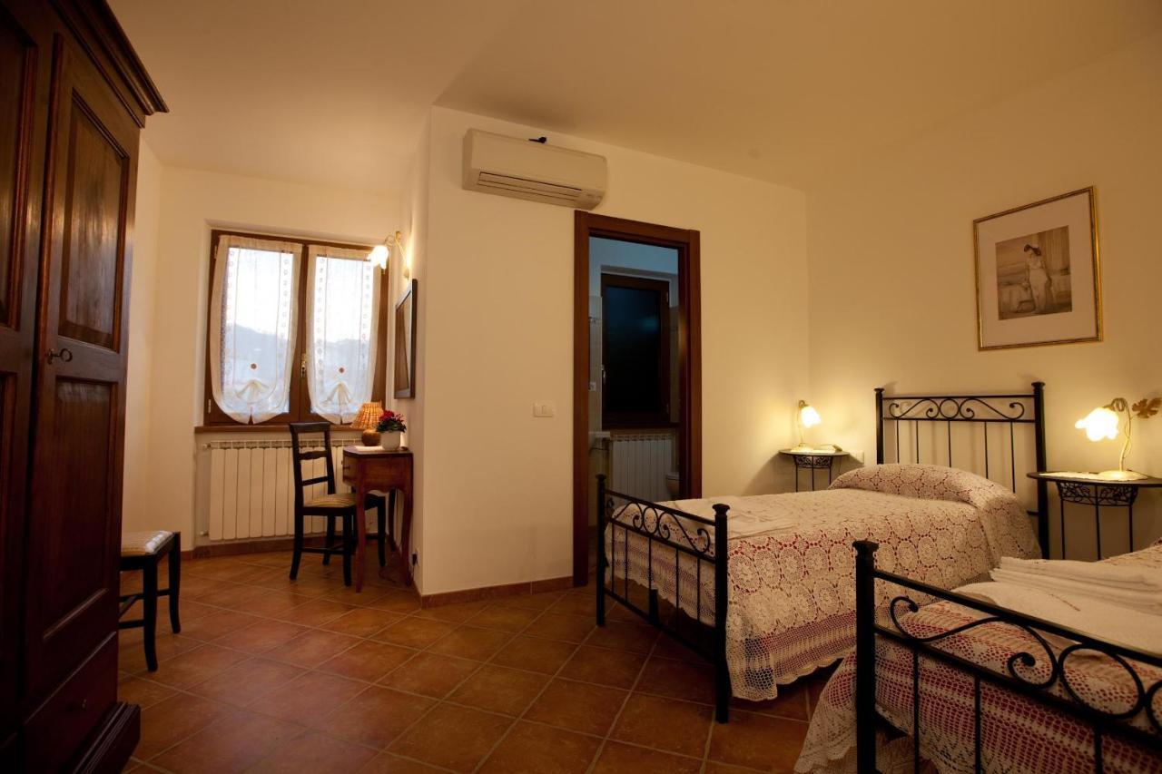 Il Vecchio Noce Hotel บรุนญาโต ภายนอก รูปภาพ